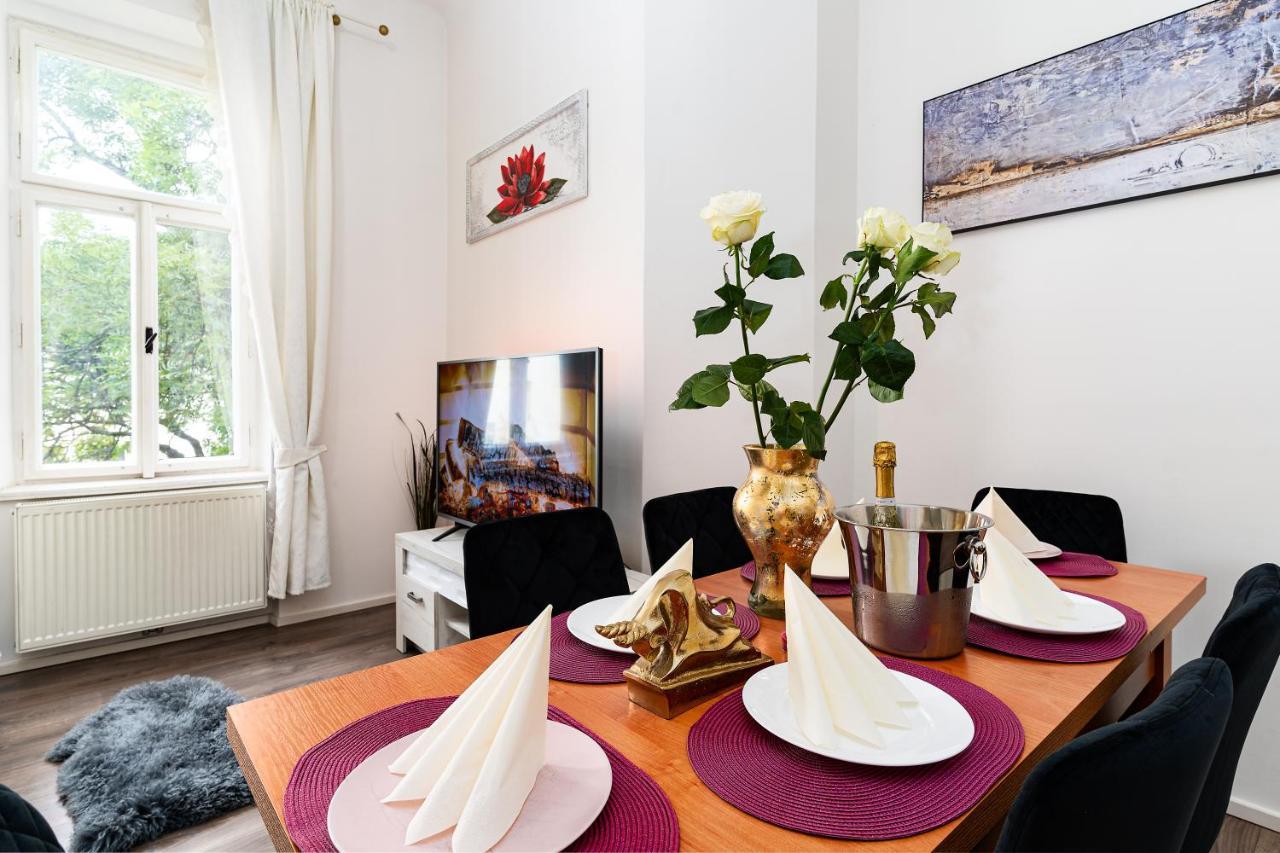 Emperors Elegance Suite Prága Kültér fotó