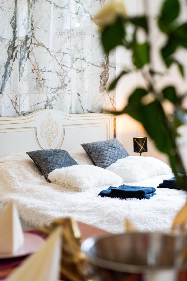 Emperors Elegance Suite Prága Kültér fotó