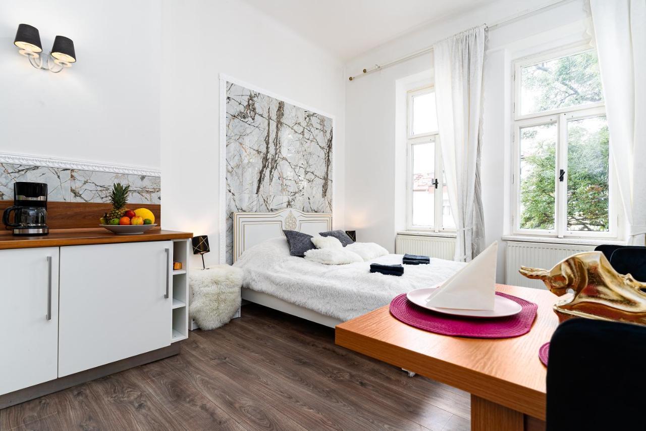 Emperors Elegance Suite Prága Kültér fotó